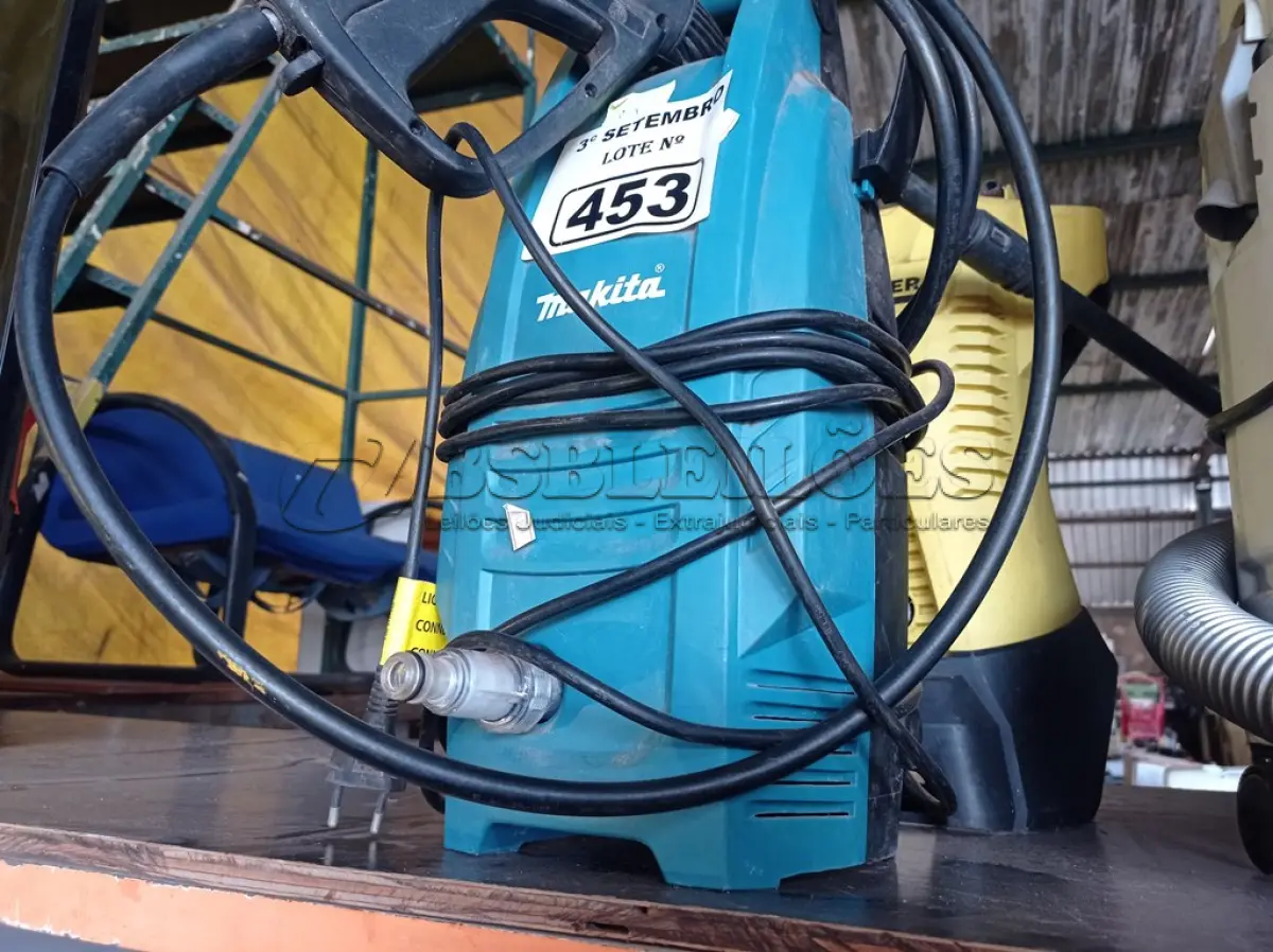 LOTE 453 - 02 LAVADORAS DE ALTA PRESSÃO MARCAS E MODELOS DIVERSOS. (NO ESTADO) ATENÇÃO! FAZER A VISITAÇÃO ANTES DE ARREMATAR, NÃO SABEMOS SE FUNCIONA. LEILÃO NÃO TEM GARANTIA E NEM DEVOLUÇÃO, SUJEITO A POSSÍVEIS AVARIAS VISÍVEIS/OCULTAS E/OU AUSÊNCIA DE COMPONENTES.