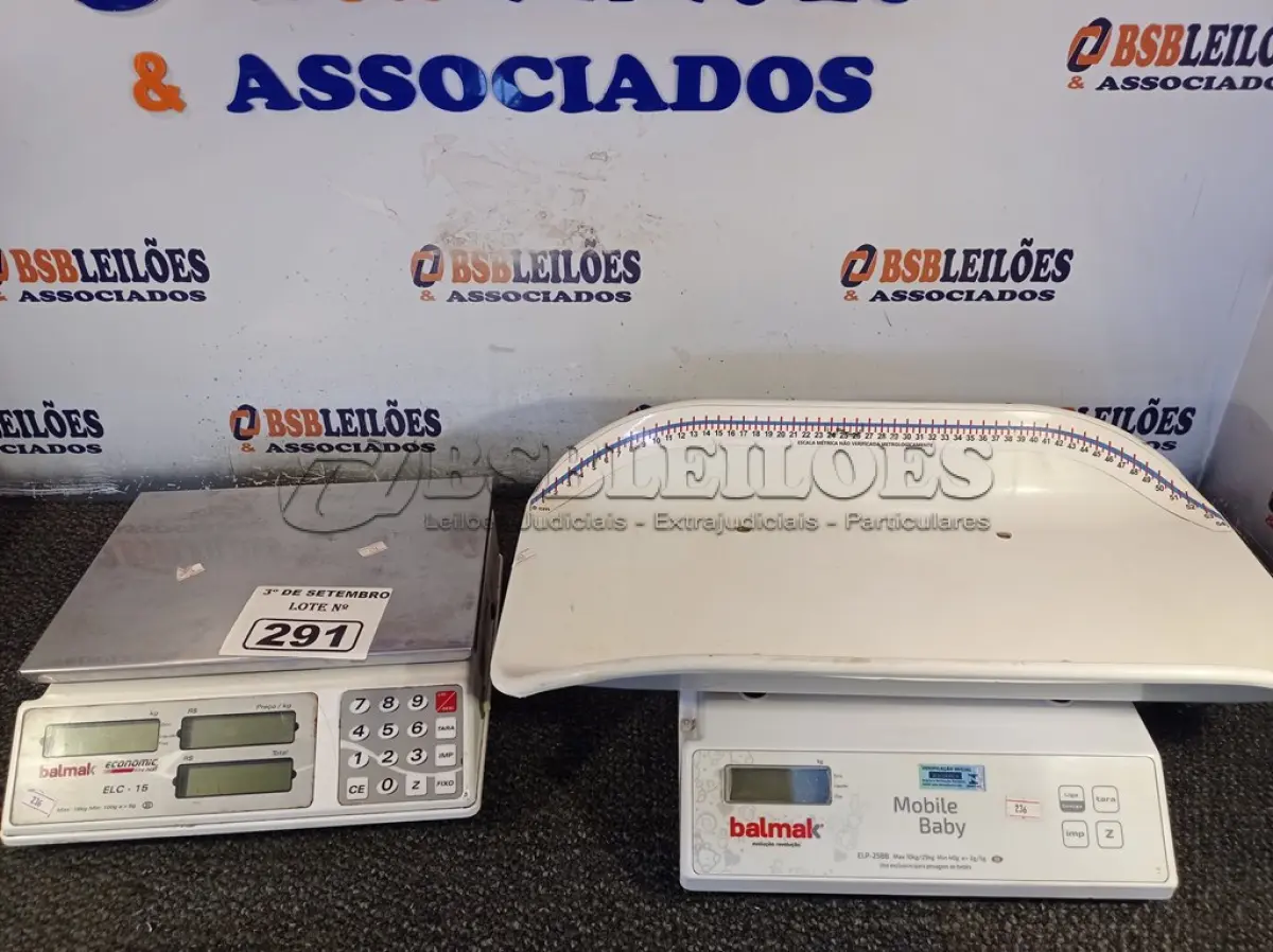 LOTE 291 - 01 BALANÇA PARA RECÉM-NASCIDO E 01 BALANÇA ELC 15 MARCAS BALMAK. (NO ESTADO) ATENÇÃO! FAZER A VISITAÇÃO ANTES DE ARREMATAR, NÃO SABEMOS SE FUNCIONA. LEILÃO NÃO TEM GARANTIA E NEM DEVOLUÇÃO, SUJEITO A POSSÍVEIS AVARIAS VISÍVEIS/OCULTAS E/OU AUSÊNCIA DE COMPONENTES.