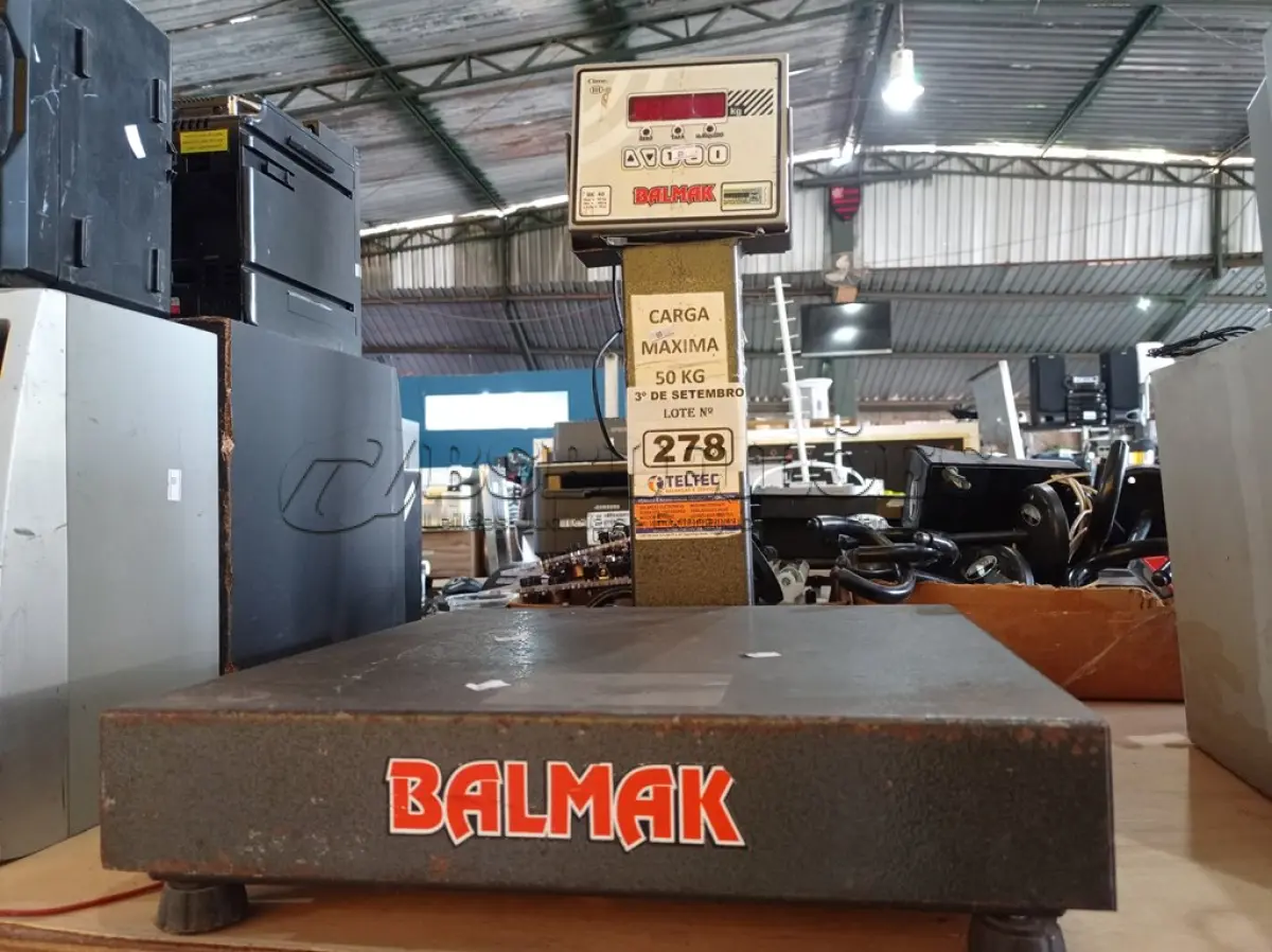 LOTE 278 - 01 BALANÇA ELETRÔNICA MARCA BALMAK CAPACIDADE 50KG. (NO ESTADO) ATENÇÃO! FAZER A VISITAÇÃO ANTES DE ARREMATAR, NÃO SABEMOS SE FUNCIONA. LEILÃO NÃO TEM GARANTIA E NEM DEVOLUÇÃO, SUJEITO A POSSÍVEIS AVARIAS VISÍVEIS/OCULTAS E/OU AUSÊNCIA DE COMPONENTES.