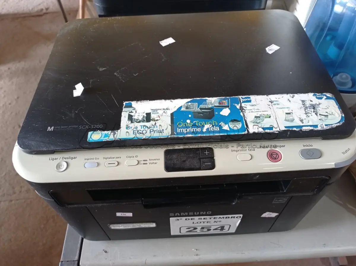 LOTE 254 - 01 IMPRESSORA MULTIFUNCIONAL MARCA SAMSUNG MODELO SCX-3200. (NO ESTADO) ATENÇÃO! FAZER A VISITAÇÃO ANTES DE ARREMATAR, NÃO SABEMOS SE FUNCIONA. LEILÃO NÃO TEM GARANTIA E NEM DEVOLUÇÃO, SUJEITO A POSSÍVEIS AVARIAS VISÍVEIS/OCULTAS E/OU AUSÊNCIA DE COMPONENTES.