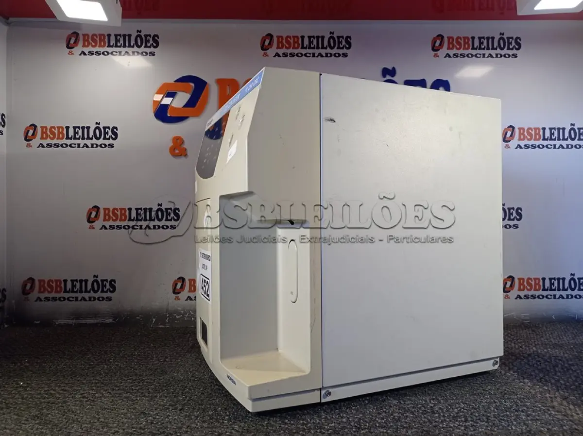 LOTE 452 - 01 APARELHO HORIBA FL-250 CBC. (NO ESTADO) ATENÇÃO! FAZER A VISITAÇÃO ANTES DE ARREMATAR, NÃO SABEMOS SE FUNCIONA. LEILÃO NÃO TEM GARANTIA E NEM DEVOLUÇÃO, SUJEITO A POSSÍVEIS AVARIAS VISÍVEIS/OCULTAS E/OU AUSÊNCIA DE COMPONENTES.