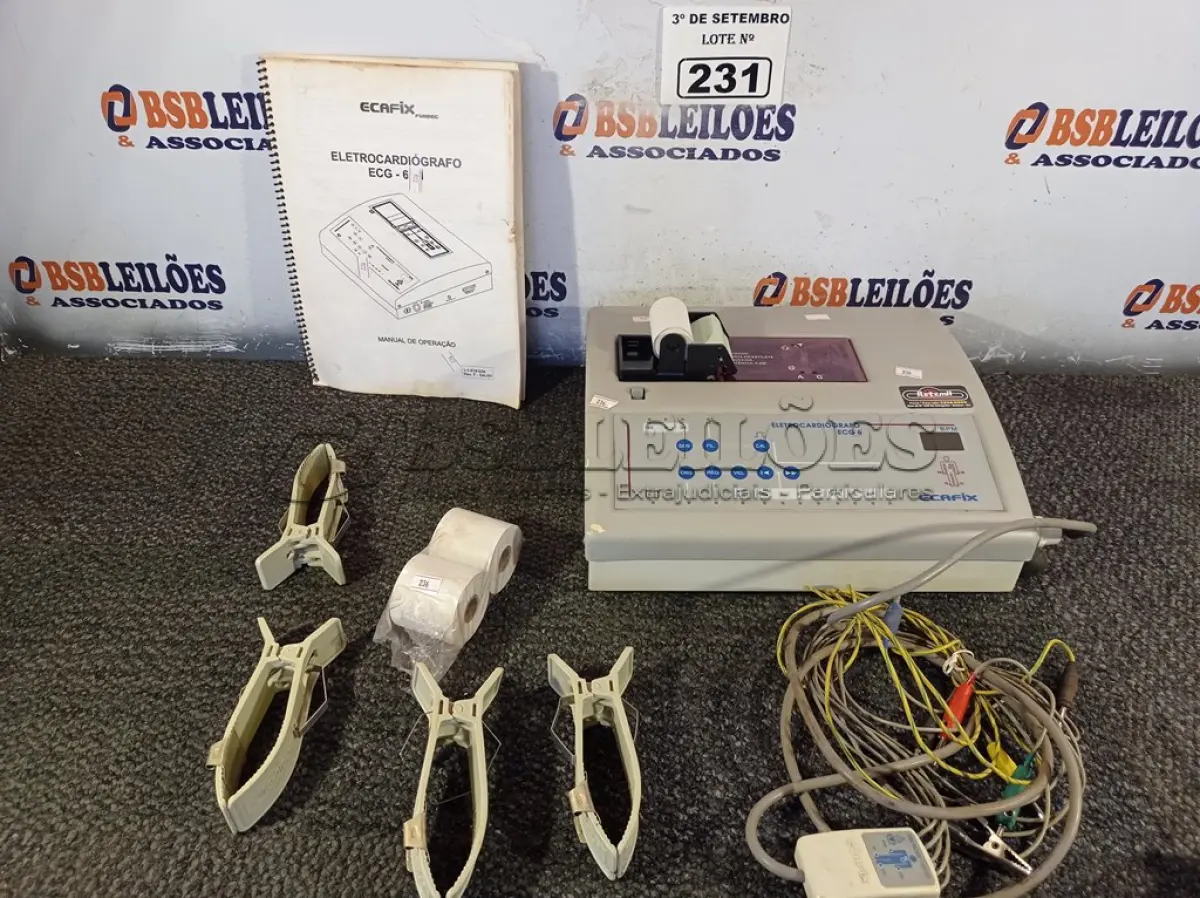 LOTE 231 - 01 ELETROCARDIÓGRAFO. (NO ESTADO) ATENÇÃO! FAZER A VISITAÇÃO ANTES DE ARREMATAR, NÃO SABEMOS SE FUNCIONA. LEILÃO NÃO TEM GARANTIA E NEM DEVOLUÇÃO, SUJEITO A POSSÍVEIS AVARIAS VISÍVEIS/OCULTAS E/OU AUSÊNCIA DE COMPONENTES.