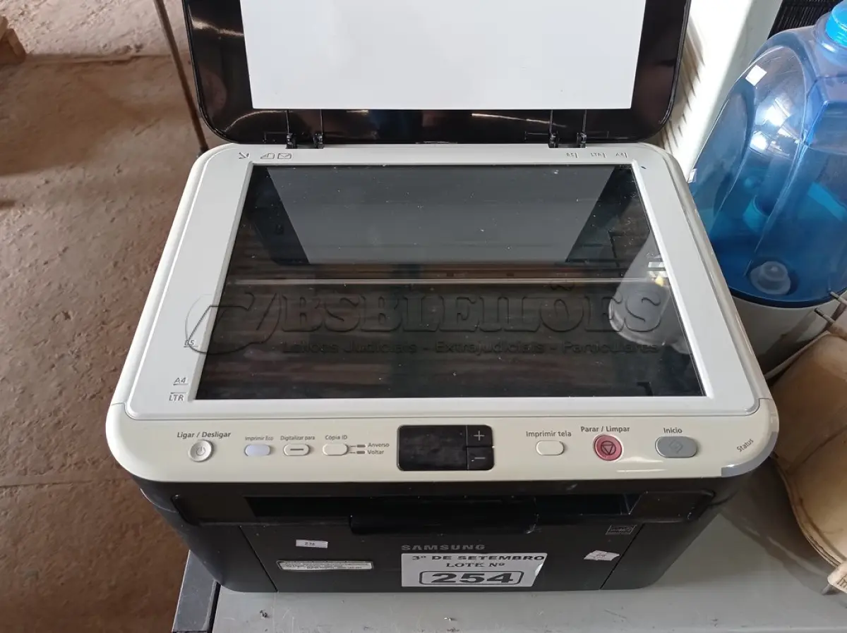LOTE 254 - 01 IMPRESSORA MULTIFUNCIONAL MARCA SAMSUNG MODELO SCX-3200. (NO ESTADO) ATENÇÃO! FAZER A VISITAÇÃO ANTES DE ARREMATAR, NÃO SABEMOS SE FUNCIONA. LEILÃO NÃO TEM GARANTIA E NEM DEVOLUÇÃO, SUJEITO A POSSÍVEIS AVARIAS VISÍVEIS/OCULTAS E/OU AUSÊNCIA DE COMPONENTES.