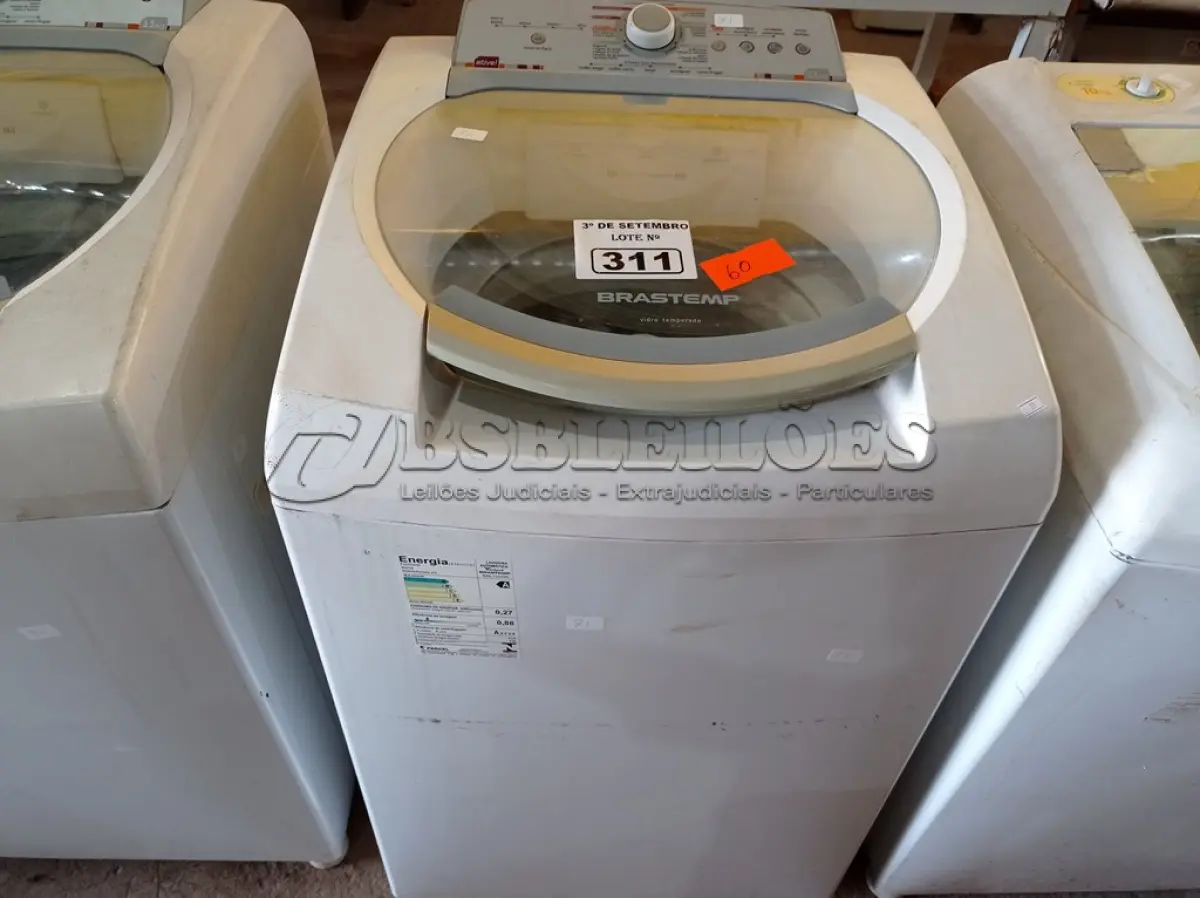 LOTE 311 - 01 MÁQUINA DE LAVAR ROUPAS MARCA BRASTEMP CAPACIDADE 11KG. (NO ESTADO) ATENÇÃO! FAZER A VISITAÇÃO ANTES DE ARREMATAR, NÃO SABEMOS SE FUNCIONA. LEILÃO NÃO TEM GARANTIA E NEM DEVOLUÇÃO, SUJEITO A POSSÍVEIS AVARIAS VISÍVEIS/OCULTAS E/OU AUSÊNCIA DE COMPONENTES.