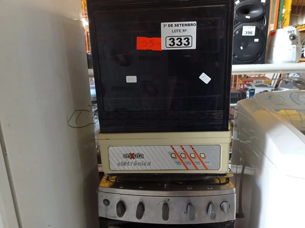 LOTE 333 - 01 FOGÃO A GÁS 04 BOCAS MARCA CÔNSUL E 01 LAVA LOUÇAS MARCA ENXUTA. (NO ESTADO) ATENÇÃO! FAZER A VISITAÇÃO ANTES DE ARREMATAR, NÃO SABEMOS SE FUNCIONA. LEILÃO NÃO TEM GARANTIA E NEM DEVOLUÇÃO, SUJEITO A POSSÍVEIS AVARIAS VISÍVEIS/OCULTAS E/OU AUSÊNCIA DE COMPONENTES.