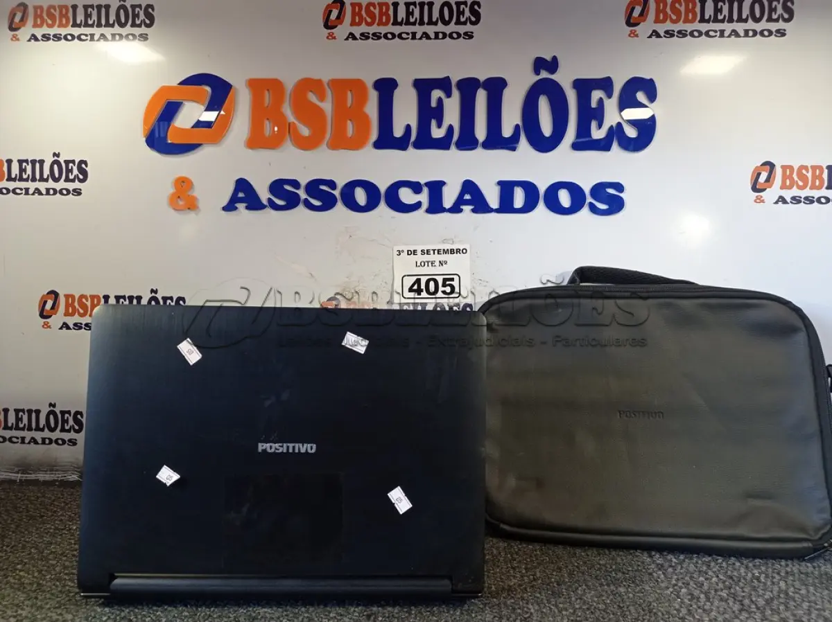 LOTE 405 - 01 NOTEBOOK POSITIVO COM PASTA. (NO ESTADO) ATENÇÃO! FAZER A VISITAÇÃO ANTES DE ARREMATAR, NÃO SABEMOS SE FUNCIONA. LEILÃO NÃO TEM GARANTIA E NEM DEVOLUÇÃO, SUJEITO A POSSÍVEIS AVARIAS VISÍVEIS/OCULTAS E/OU AUSÊNCIA DE COMPONENTES.