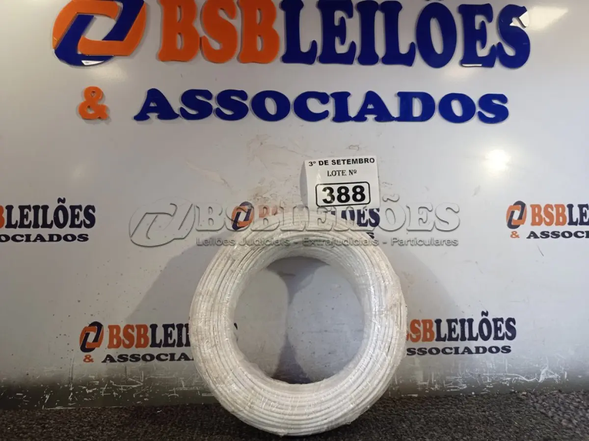 LOTE 388 - 01 ROLO DE CABO FLEXÍVEL 100M 4MM NA COR BRANCA. (NO ESTADO) ATENÇÃO! FAZER A VISITAÇÃO ANTES DE ARREMATAR, NÃO SABEMOS SE FUNCIONA. LEILÃO NÃO TEM GARANTIA E NEM DEVOLUÇÃO, SUJEITO A POSSÍVEIS AVARIAS VISÍVEIS/OCULTAS E/OU AUSÊNCIA DE COMPONENTES.