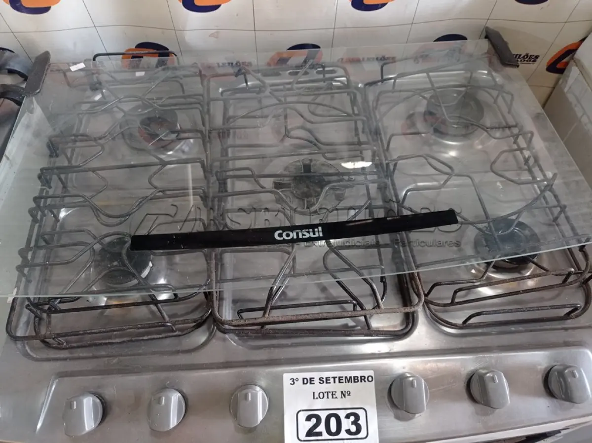 LOTE 203 - 01 FOGÃO A GÁS 05 BOCAS MARCA BRASTEMP INCOMPLETO. (NO ESTADO) ATENÇÃO! FAZER A VISITAÇÃO ANTES DE ARREMATAR, NÃO SABEMOS SE FUNCIONA. LEILÃO NÃO TEM GARANTIA E NEM DEVOLUÇÃO, SUJEITO A POSSÍVEIS AVARIAS VISÍVEIS/OCULTAS E/OU AUSÊNCIA DE COMPONENTES.