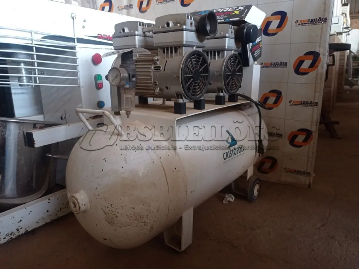 LOTE 197 - 01 COMPRESSOR ODONTOLÓGICO E 01 FILTRO ARFLEX. (NO ESTADO) ATENÇÃO! FAZER A VISITAÇÃO ANTES DE ARREMATAR, NÃO SABEMOS SE FUNCIONA. LEILÃO NÃO TEM GARANTIA E NEM DEVOLUÇÃO, SUJEITO A POSSÍVEIS AVARIAS VISÍVEIS/OCULTAS E/OU AUSÊNCIA DE COMPONENTES.