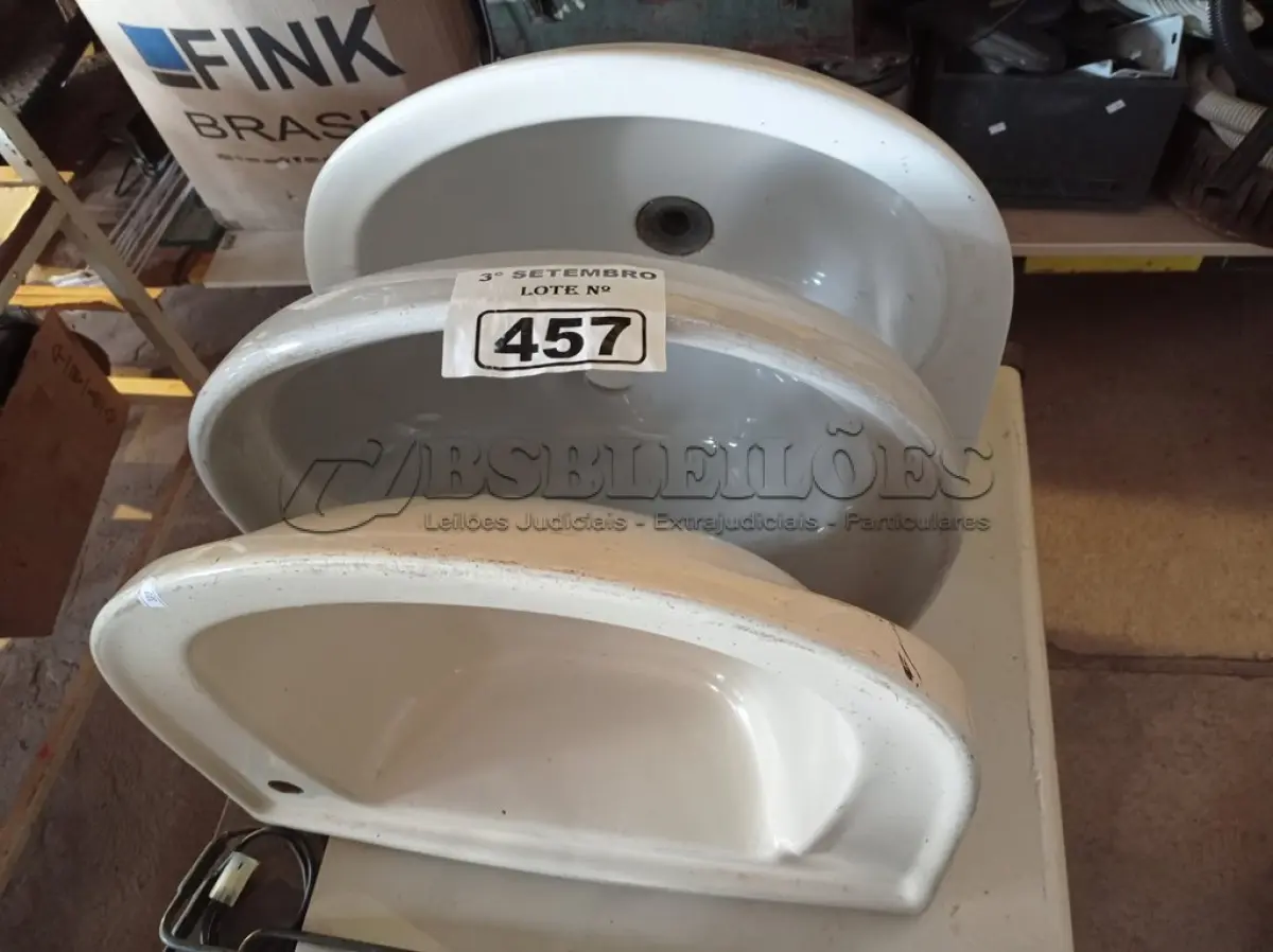 LOTE 457 - 02 CUBAS MARCAS E MODELOS DIVERSOS. (NO ESTADO) ATENÇÃO! FAZER A VISITAÇÃO ANTES DE ARREMATAR, NÃO SABEMOS SE FUNCIONA. LEILÃO NÃO TEM GARANTIA E NEM DEVOLUÇÃO, SUJEITO A POSSÍVEIS AVARIAS VISÍVEIS/OCULTAS E/OU AUSÊNCIA DE COMPONENTES.