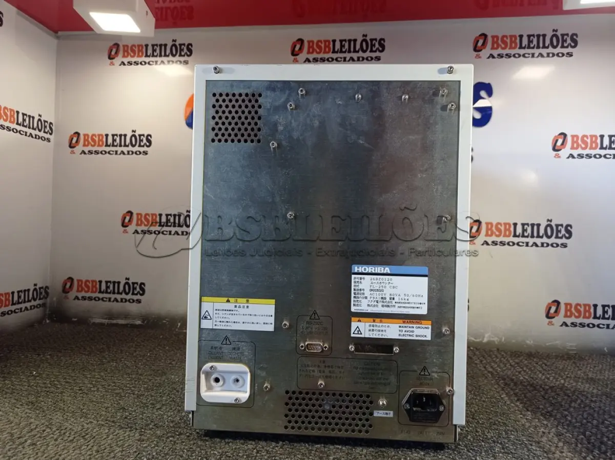 LOTE 452 - 01 APARELHO HORIBA FL-250 CBC. (NO ESTADO) ATENÇÃO! FAZER A VISITAÇÃO ANTES DE ARREMATAR, NÃO SABEMOS SE FUNCIONA. LEILÃO NÃO TEM GARANTIA E NEM DEVOLUÇÃO, SUJEITO A POSSÍVEIS AVARIAS VISÍVEIS/OCULTAS E/OU AUSÊNCIA DE COMPONENTES.