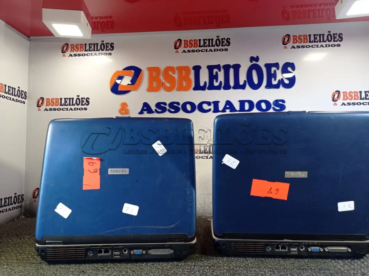 LOTE 413 - 02 NOTEBOOKS MARCAS TOSHIBA PARA RETIRADA DE PEÇAS. (NO ESTADO) ATENÇÃO! FAZER A VISITAÇÃO ANTES DE ARREMATAR, NÃO SABEMOS SE FUNCIONA. LEILÃO NÃO TEM GARANTIA E NEM DEVOLUÇÃO, SUJEITO A POSSÍVEIS AVARIAS VISÍVEIS/OCULTAS E/OU AUSÊNCIA DE COMPONENTES.