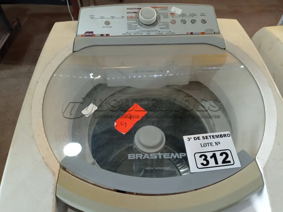 LOTE 312 - 01 MÁQUINA DE LAVAR ROUPAS MARCA BRASTEMP CAPACIDADE 11KG. (NO ESTADO) ATENÇÃO! FAZER A VISITAÇÃO ANTES DE ARREMATAR, NÃO SABEMOS SE FUNCIONA. LEILÃO NÃO TEM GARANTIA E NEM DEVOLUÇÃO, SUJEITO A POSSÍVEIS AVARIAS VISÍVEIS/OCULTAS E/OU AUSÊNCIA DE COMPONENTES.