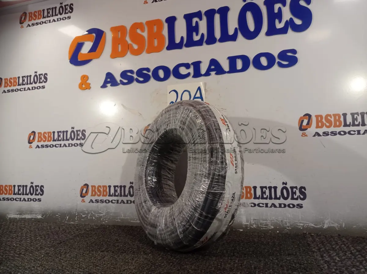 LOTE 020 - 01 ROLO DE CABO FLEXÍVEL 100M 10MM NA COR PRETA.(NO ESTADO) ATENÇÃO! FAZER A VISITAÇÃO ANTES DE ARREMATAR, NÃO SABEMOS SE FUNCIONA. LEILÃO NÃO TEM GARANTIA E NEM DEVOLUÇÃO, SUJEITO A POSSÍVEIS AVARIAS VISÍVEIS/OCULTAS E/OU AUSÊNCIA DE COMPONENTES