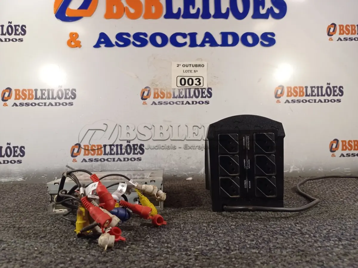 LOTE 003 - 01 APARELHO DE SOM AUTOMOTIVO E 01 ESTABILIZADOR. (NO ESTADO) ATENÇÃO! FAZER A VISITAÇÃO ANTES DE ARREMATAR, NÃO SABEMOS SE FUNCIONA. LEILÃO NÃO TEM GARANTIA E NEM DEVOLUÇÃO, SUJEITO A POSSÍVEIS AVARIAS VISÍVEIS/OCULTAS E/OU AUSÊNCIA DE COMPONENTES.