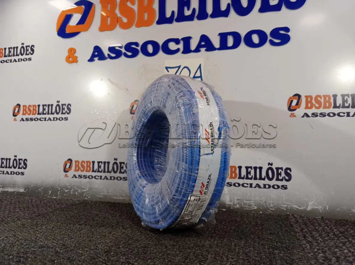 LOTE 070 - 01 ROLO DE CABO FLEXÍVEL 100M 10MM NA COR AZUL.(NO ESTADO) ATENÇÃO! FAZER A VISITAÇÃO ANTES DE ARREMATAR, NÃO SABEMOS SE FUNCIONA. LEILÃO NÃO TEM GARANTIA E NEM DEVOLUÇÃO, SUJEITO A POSSÍVEIS AVARIAS VISÍVEIS/OCULTAS E/OU AUSÊNCIA DE COMPONENTES.