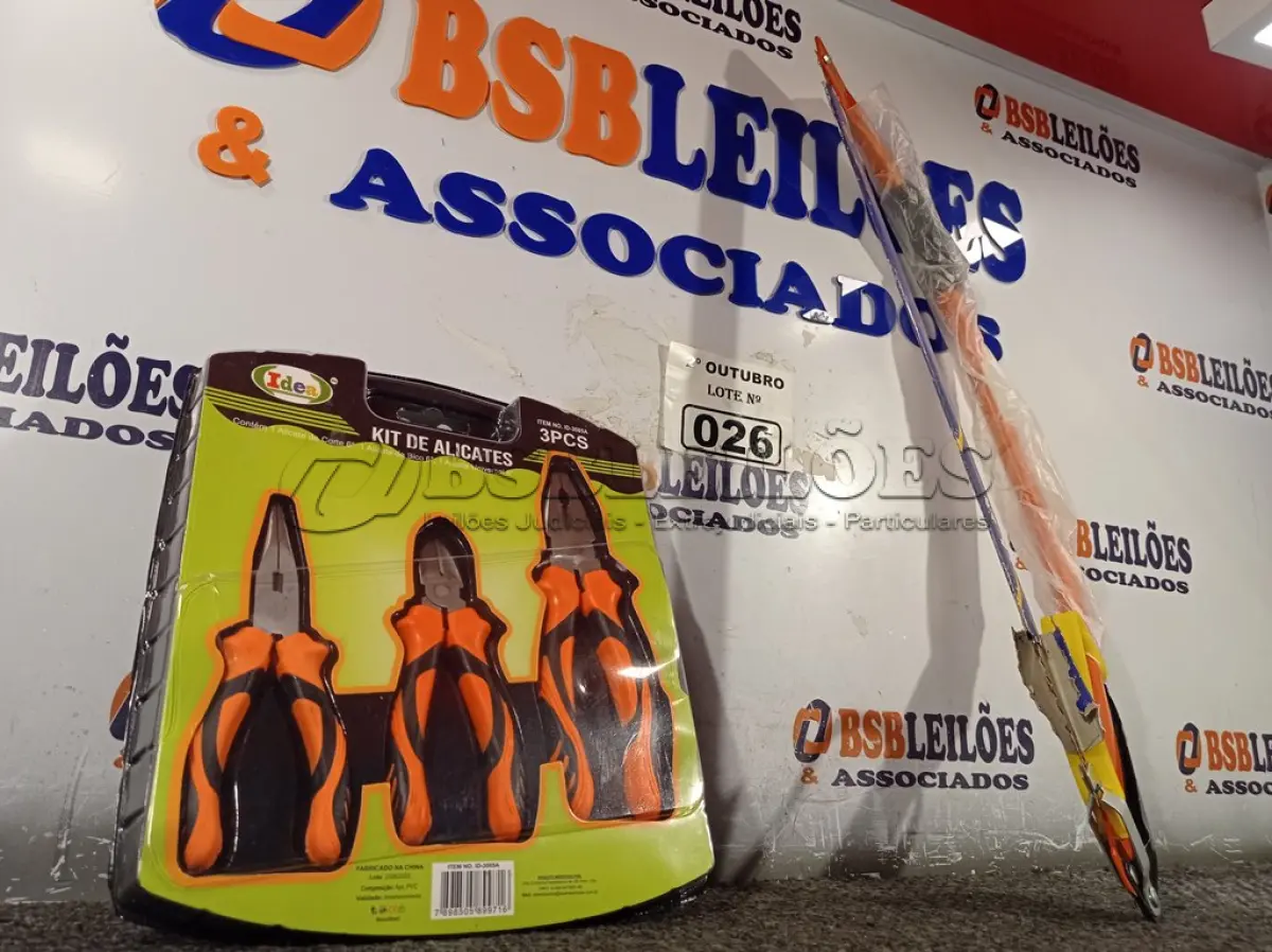 LOTE 026 - 01 KIT DE ALICATES E 01 ARCO DE SERRA 20”. (NO ESTADO) ATENÇÃO! FAZER A VISITAÇÃO ANTES DE ARREMATAR, NÃO SABEMOS SE FUNCIONA. LEILÃO NÃO TEM GARANTIA E NEM DEVOLUÇÃO, SUJEITO A POSSÍVEIS AVARIAS VISÍVEIS/OCULTAS E/OU AUSÊNCIA DE COMPONENTES.