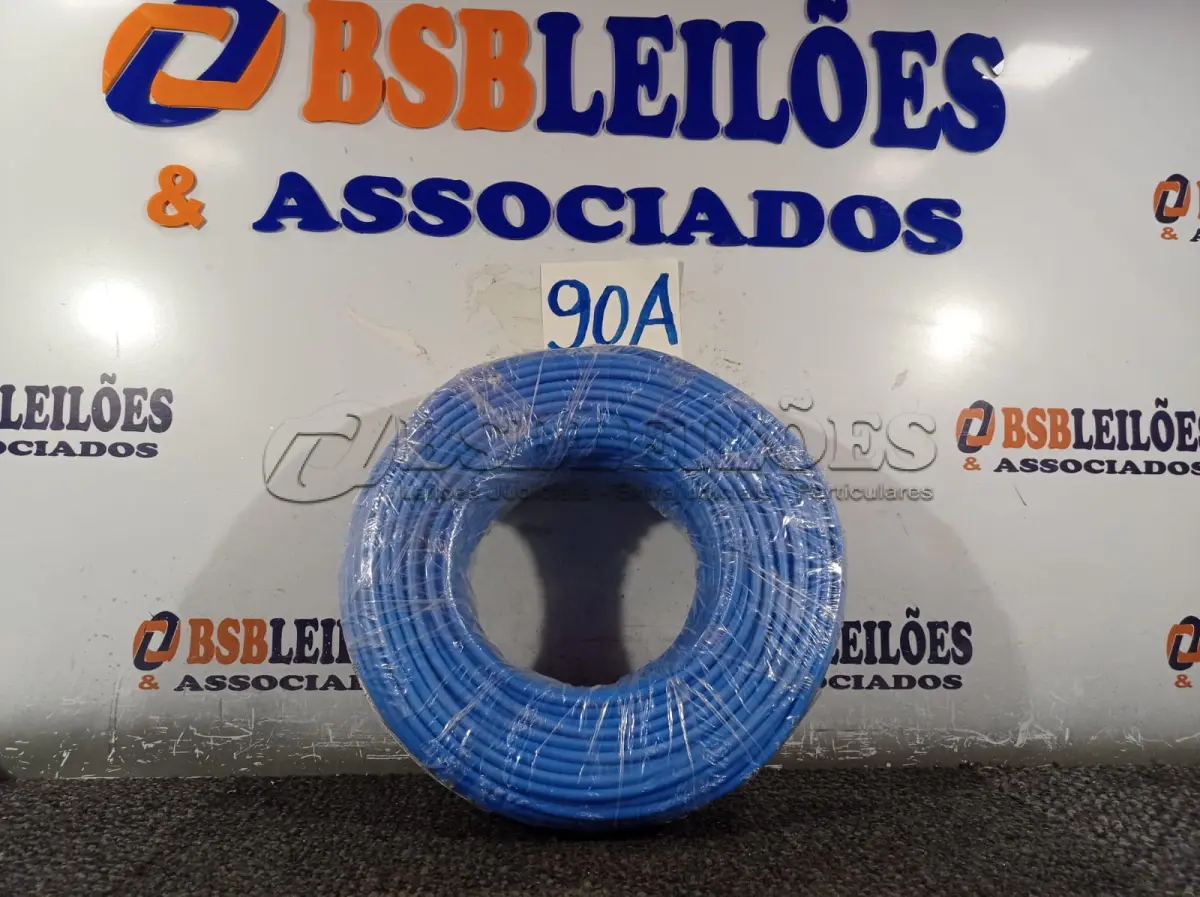 LOTE 090 - 01 ROLO DE CABO FLEXÍVEL 100M 10MM NA COR AZUL.(NO ESTADO) ATENÇÃO! FAZER A VISITAÇÃO ANTES DE ARREMATAR, NÃO SABEMOS SE FUNCIONA. LEILÃO NÃO TEM GARANTIA E NEM DEVOLUÇÃO, SUJEITO A POSSÍVEIS AVARIAS VISÍVEIS/OCULTAS E/OU AUSÊNCIA DE COMPONENTES.