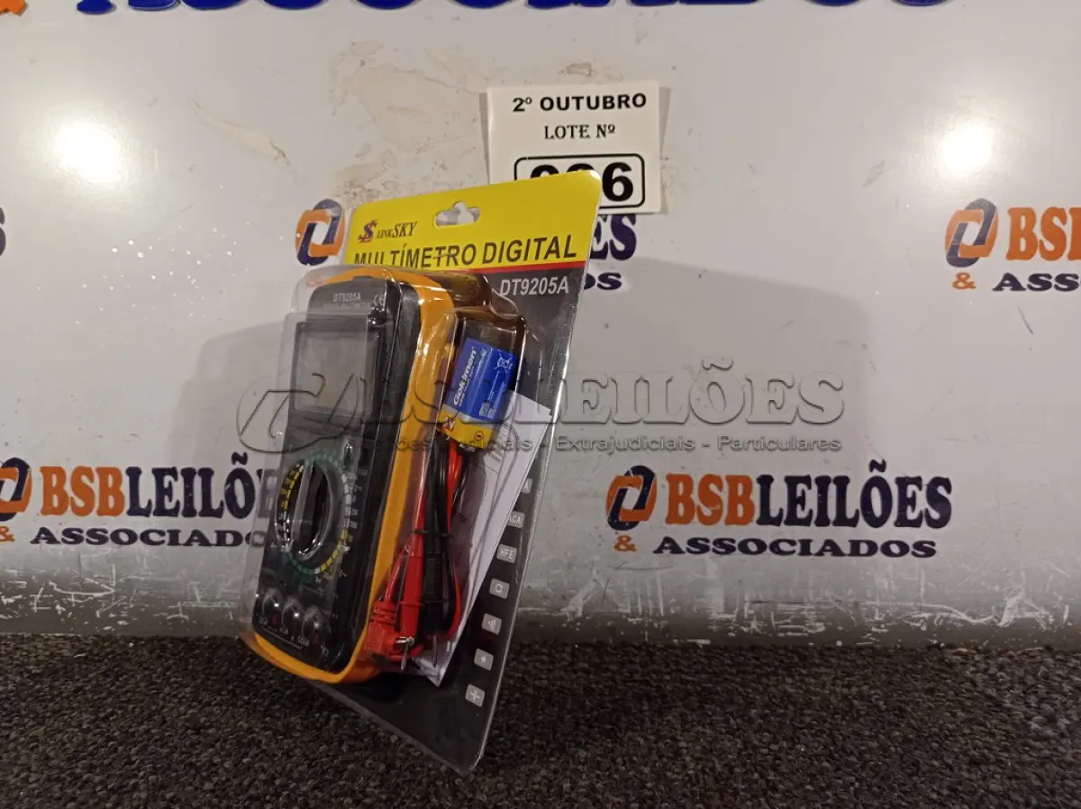 LOTE 036 - 01 MULTÍMETRO DIGITAL. (NO ESTADO) ATENÇÃO! FAZER A VISITAÇÃO ANTES DE ARREMATAR, NÃO SABEMOS SE FUNCIONA. LEILÃO NÃO TEM GARANTIA E NEM DEVOLUÇÃO, SUJEITO A POSSÍVEIS AVARIAS VISÍVEIS/OCULTAS E/OU AUSÊNCIA DE COMPONENTES.