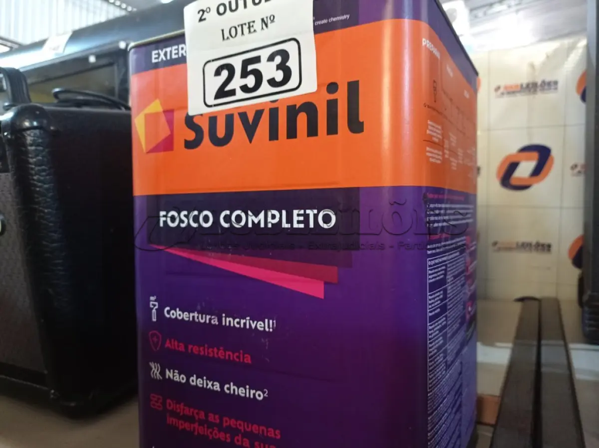LOTE 253 - 01 LATA DE TINTA SUVINIL EXTERIORES/INTERIORES 18L NA COR FOSCO BRANCO NEVE. (NO ESTADO) ATENÇÃO! FAZER A VISITAÇÃO ANTES DE ARREMATAR, NÃO SABEMOS SE FUNCIONA. LEILÃO NÃO TEM GARANTIA E NEM DEVOLUÇÃO, SUJEITO A POSSÍVEIS AVARIAS VISÍVEIS/OCULTAS E/OU AUSÊNCIA DE COMPONENTES.