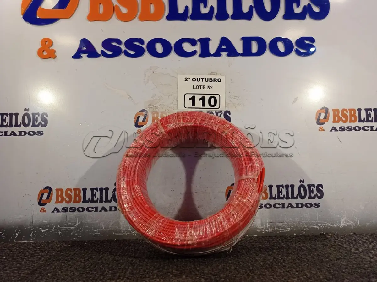 LOTE 110 - 01 ROLO DE CABO FLEXÍVEL 100M 4MM NA COR VERMELHA. (NO ESTADO) ATENÇÃO! FAZER A VISITAÇÃO ANTES DE ARREMATAR, NÃO SABEMOS SE FUNCIONA. LEILÃO NÃO TEM GARANTIA E NEM DEVOLUÇÃO, SUJEITO A POSSÍVEIS AVARIAS VISÍVEIS/OCULTAS E/OU AUSÊNCIA DE COMPONENTES.