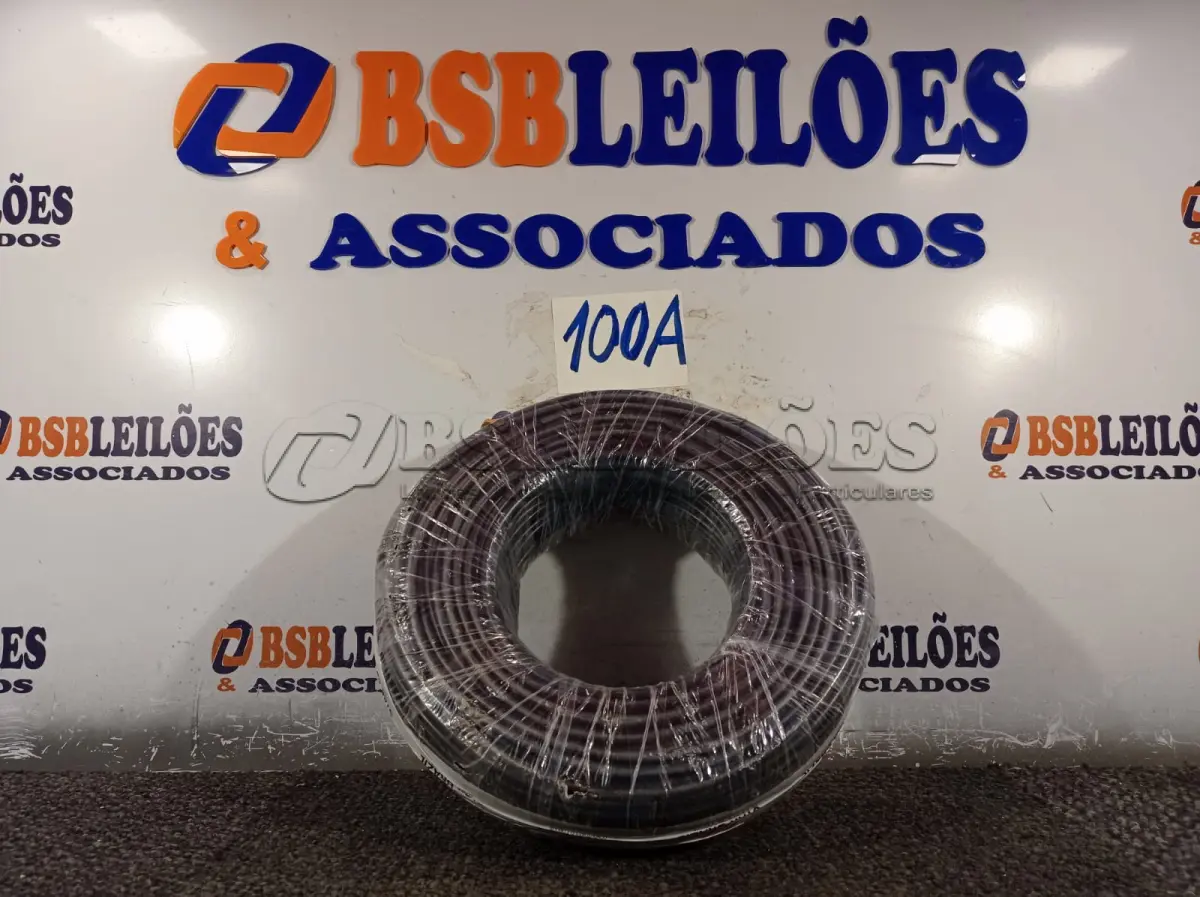 LOTE 100 - 01 ROLO DE CABO FLEXÍVEL 100M 10MM NA COR PRETA.(NO ESTADO) ATENÇÃO! FAZER A VISITAÇÃO ANTES DE ARREMATAR, NÃO SABEMOS SE FUNCIONA. LEILÃO NÃO TEM GARANTIA E NEM DEVOLUÇÃO, SUJEITO A POSSÍVEIS AVARIAS VISÍVEIS/OCULTAS E/OU AUSÊNCIA DE COMPONENTES.