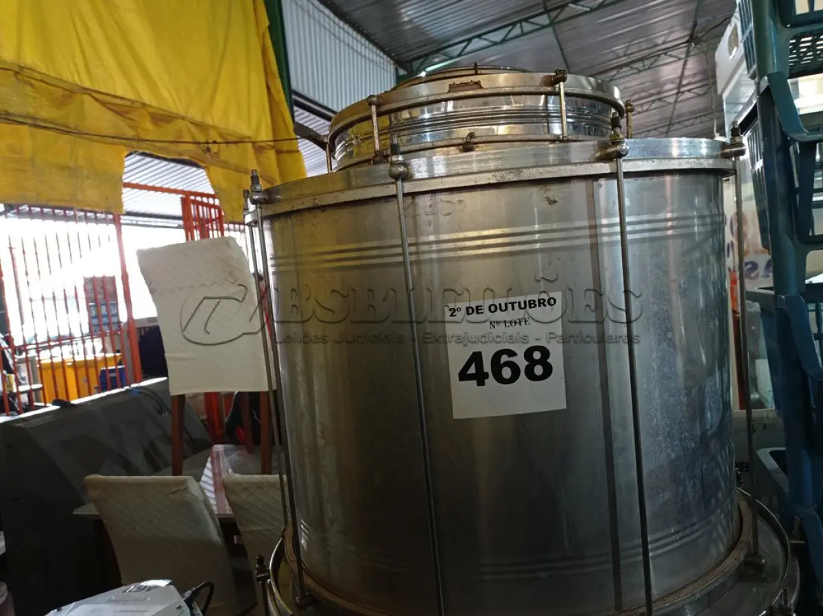 LOTE 468 - 03 INSTRUMENTOS MUSICAIS. (NO ESTADO) ATENÇÃO! FAZER A VISITAÇÃO ANTES DE ARREMATAR, NÃO SABEMOS SE FUNCIONA. LEILÃO NÃO TEM GARANTIA E NEM DEVOLUÇÃO, SUJEITO A POSSÍVEIS AVARIAS VISÍVEIS/OCULTAS E/OU AUSÊNCIA DE COMPONENTES.