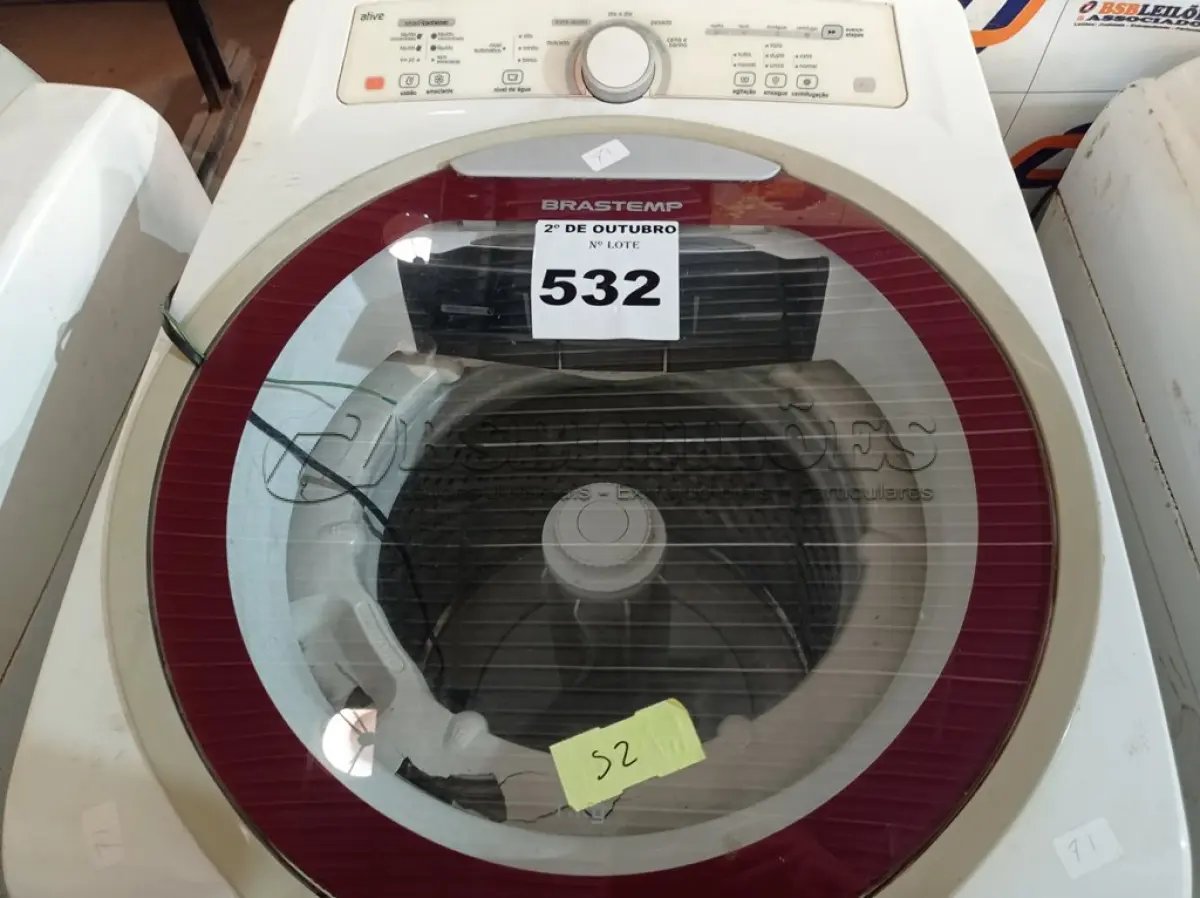LOTE 532 - 01 LAVADORA DE ROUPAS 11KG MARCA BRASTEMP 220V. (NO ESTADO) ATENÇÃO! FAZER A VISITAÇÃO ANTES DE ARREMATAR, NÃO SABEMOS SE FUNCIONA. LEILÃO NÃO TEM GARANTIA E NEM DEVOLUÇÃO, SUJEITO A POSSÍVEIS AVARIAS VISÍVEIS/OCULTAS E/OU AUSÊNCIA DE COMPONENTES.