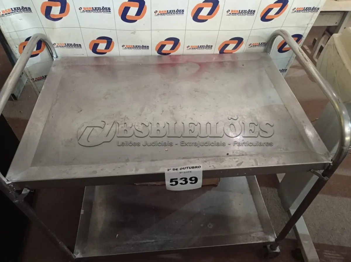 LOTE 539 - 01 CARRINHO EM AÇO INOX. (NO ESTADO) ATENÇÃO! FAZER A VISITAÇÃO ANTES DE ARREMATAR, NÃO SABEMOS SE FUNCIONA. LEILÃO NÃO TEM GARANTIA E NEM DEVOLUÇÃO, SUJEITO A POSSÍVEIS AVARIAS VISÍVEIS/OCULTAS E/OU AUSÊNCIA DE COMPONENTES.
