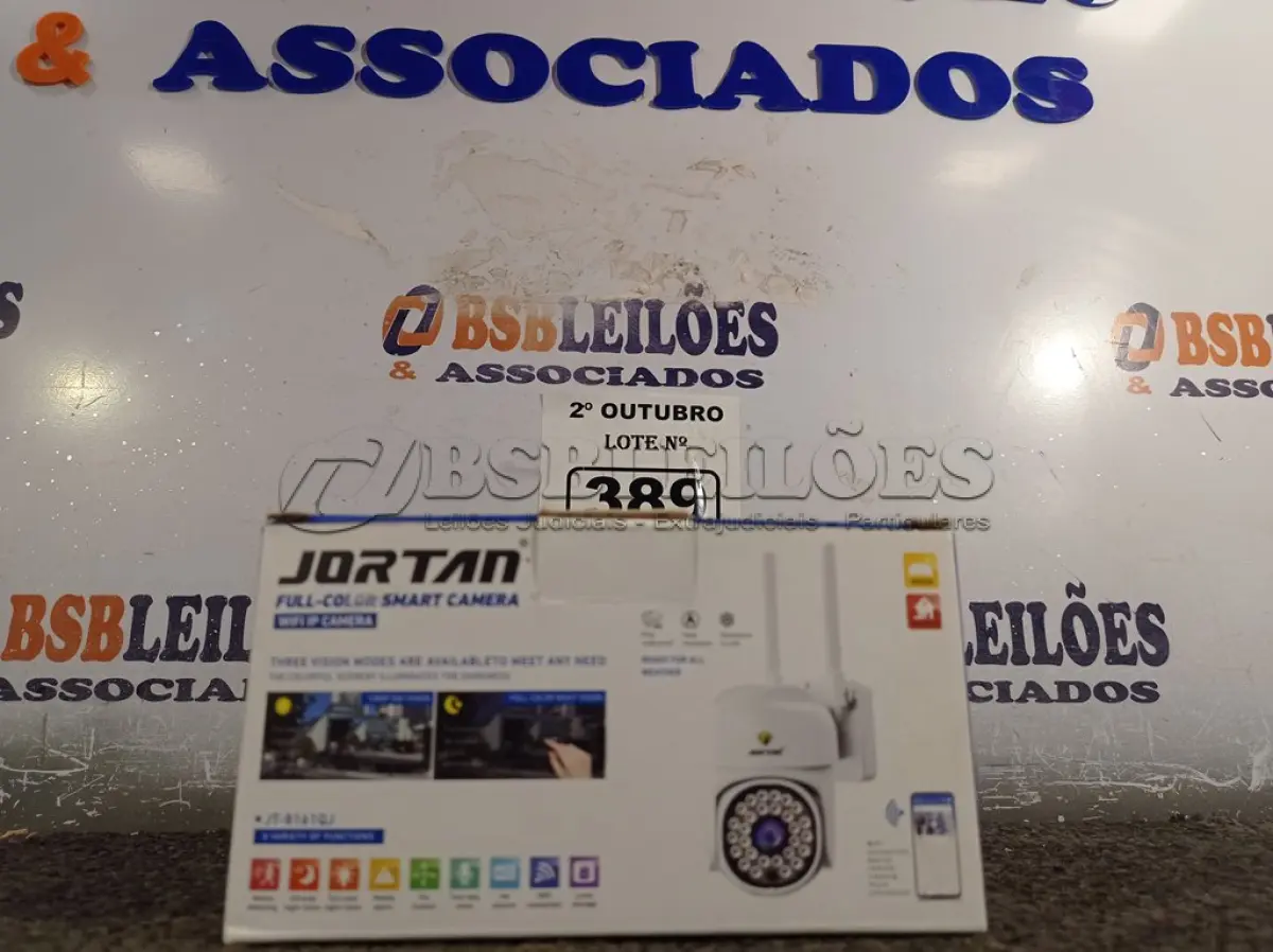 LOTE 389 - 01 CÂMERA FULL COLOR. (NO ESTADO) ATENÇÃO! FAZER A VISITAÇÃO ANTES DE ARREMATAR, NÃO SABEMOS SE FUNCIONA. LEILÃO NÃO TEM GARANTIA E NEM DEVOLUÇÃO, SUJEITO A POSSÍVEIS AVARIAS VISÍVEIS/OCULTAS E/OU AUSÊNCIA DE COMPONENTES.