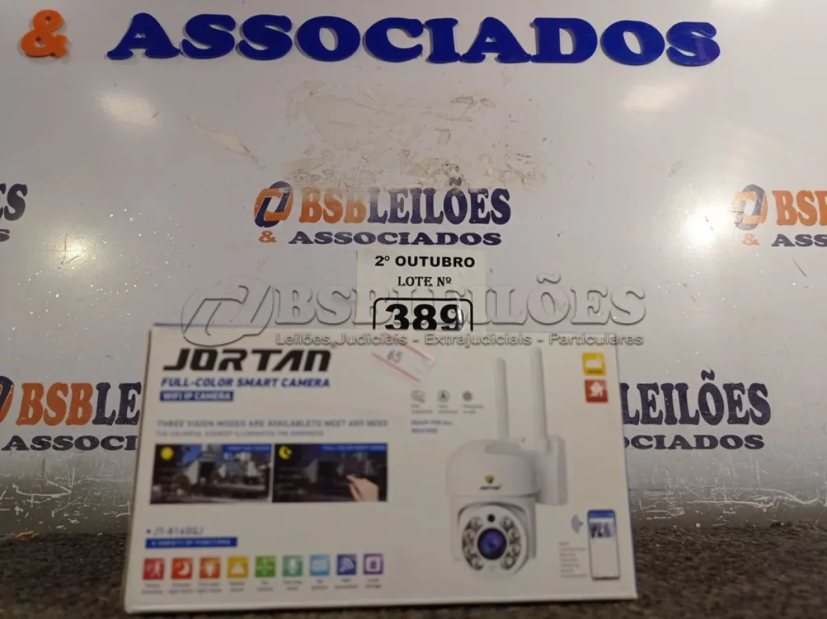 LOTE 389 - 01 CÂMERA FULL COLOR. (NO ESTADO) ATENÇÃO! FAZER A VISITAÇÃO ANTES DE ARREMATAR, NÃO SABEMOS SE FUNCIONA. LEILÃO NÃO TEM GARANTIA E NEM DEVOLUÇÃO, SUJEITO A POSSÍVEIS AVARIAS VISÍVEIS/OCULTAS E/OU AUSÊNCIA DE COMPONENTES.