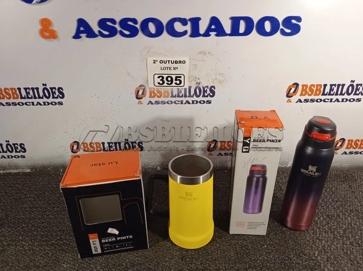 LOTE 395 - 01 KIT COPO + GARRAFA TÉRMICOS. (NO ESTADO) ATENÇÃO! FAZER A VISITAÇÃO ANTES DE ARREMATAR, NÃO SABEMOS SE FUNCIONA. LEILÃO NÃO TEM GARANTIA E NEM DEVOLUÇÃO, SUJEITO A POSSÍVEIS AVARIAS VISÍVEIS/OCULTAS E/OU AUSÊNCIA DE COMPONENTES.