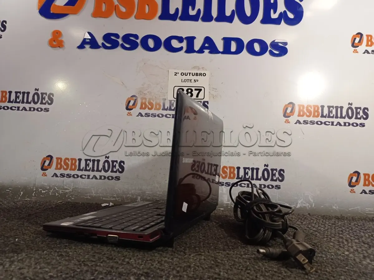 LOTE 387 - 01 NETBOOK MARCA SAMSUNG COM AVARIAS. (NO ESTADO) ATENÇÃO! FAZER A VISITAÇÃO ANTES DE ARREMATAR, NÃO SABEMOS SE FUNCIONA. LEILÃO NÃO TEM GARANTIA E NEM DEVOLUÇÃO, SUJEITO A POSSÍVEIS AVARIAS VISÍVEIS/OCULTAS E/OU AUSÊNCIA DE COMPONENTES.