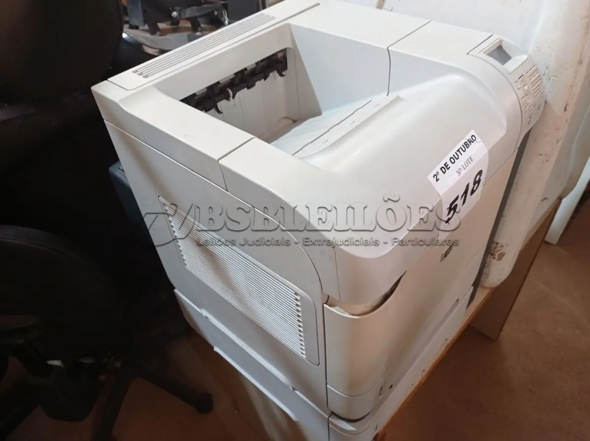 LOTE 518 - 01 IMPRESSORA HP LASERJET P4015N. (NO ESTADO) ATENÇÃO! FAZER A VISITAÇÃO ANTES DE ARREMATAR, NÃO SABEMOS SE FUNCIONA. LEILÃO NÃO TEM GARANTIA E NEM DEVOLUÇÃO, SUJEITO A POSSÍVEIS AVARIAS VISÍVEIS/OCULTAS E/OU AUSÊNCIA DE COMPONENTES.