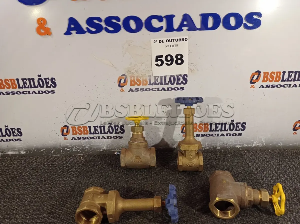 LOTE 598 - 02 REGISTROS BRUTO DE GAVETA DOCOL 1.1/2” E 02 REGISTROS MIPEL DE 40. (NO ESTADO) ATENÇÃO! FAZER A VISITAÇÃO ANTES DE ARREMATAR, NÃO SABEMOS SE FUNCIONA. LEILÃO NÃO TEM GARANTIA E NEM DEVOLUÇÃO, SUJEITO A POSSÍVEIS AVARIAS VISÍVEIS/OCULTAS E/OU AUSÊNCIA DE COMPONENTES.