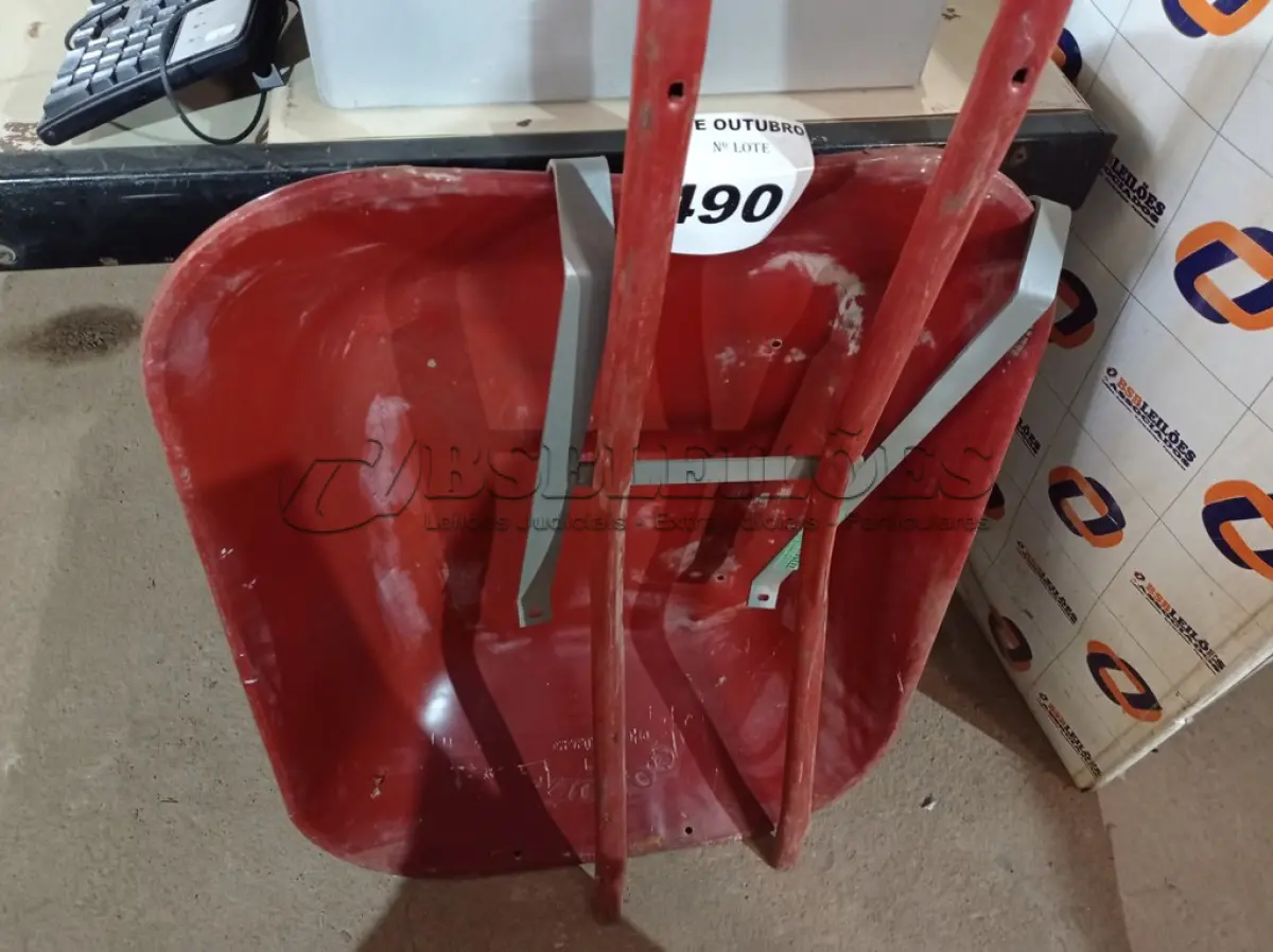LOTE 490 - 03 PEÇAS PARA CARRINHO DE MÃO. (NO ESTADO) ATENÇÃO! FAZER A VISITAÇÃO ANTES DE ARREMATAR, NÃO SABEMOS SE FUNCIONA. LEILÃO NÃO TEM GARANTIA E NEM DEVOLUÇÃO, SUJEITO A POSSÍVEIS AVARIAS VISÍVEIS/OCULTAS E/OU AUSÊNCIA DE COMPONENTES.