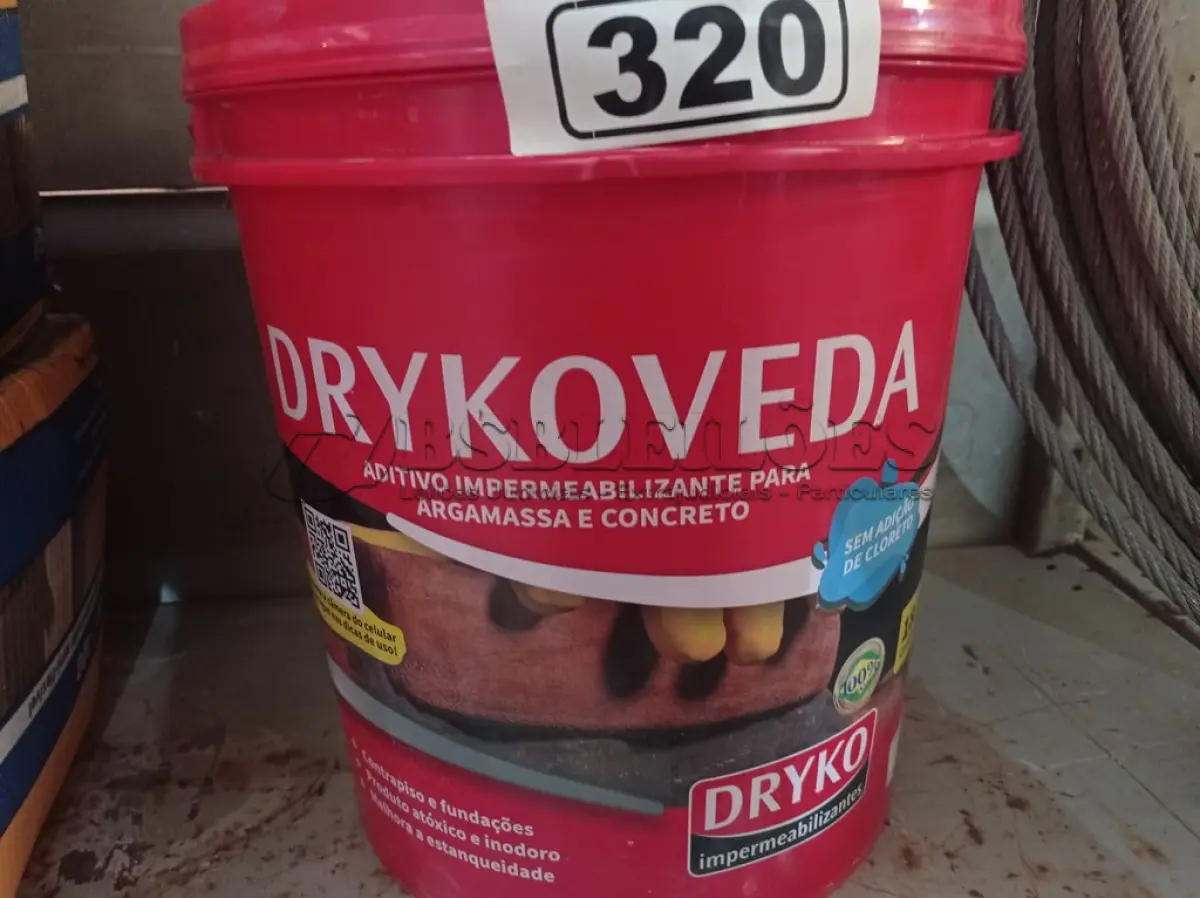 LOTE 320 - 01 BALDE DE DRYKOVEDA, ADITIVO IMPERMEABILIZANTE PARA ARGAMASSA E CONCRETO 18L. (NO ESTADO) ATENÇÃO! FAZER A VISITAÇÃO ANTES DE ARREMATAR, NÃO SABEMOS SE FUNCIONA. LEILÃO NÃO TEM GARANTIA E NEM DEVOLUÇÃO, SUJEITO A POSSÍVEIS AVARIAS VISÍVEIS/OCULTAS E/OU AUSÊNCIA DE COMPONENTES.