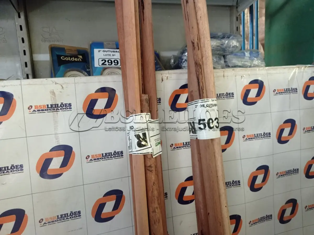 LOTE 503 - 01 LOTE COM CABOS DE FERRAMENTAS DIVERSOS. (NO ESTADO) ATENÇÃO! FAZER A VISITAÇÃO ANTES DE ARREMATAR, NÃO SABEMOS SE FUNCIONA. LEILÃO NÃO TEM GARANTIA E NEM DEVOLUÇÃO, SUJEITO A POSSÍVEIS AVARIAS VISÍVEIS/OCULTAS E/OU AUSÊNCIA DE COMPONENTES.