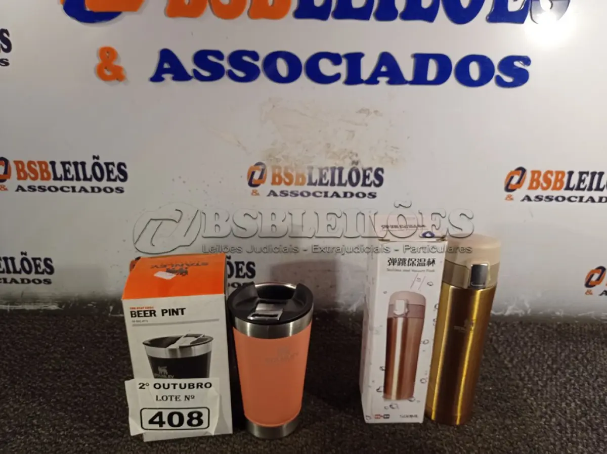 LOTE 408 - 01 KIT COPO + GARRAFA TÉRMICOS. (NO ESTADO) ATENÇÃO! FAZER A VISITAÇÃO ANTES DE ARREMATAR, NÃO SABEMOS SE FUNCIONA. LEILÃO NÃO TEM GARANTIA E NEM DEVOLUÇÃO, SUJEITO A POSSÍVEIS AVARIAS VISÍVEIS/OCULTAS E/OU AUSÊNCIA DE COMPONENTES.