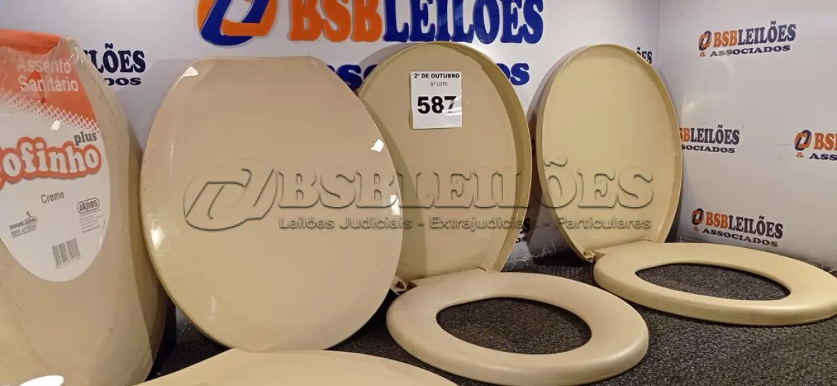 LOTE 587 - 05 ASSENTOS PARA VASO SANITÁRIO. (NO ESTADO) ATENÇÃO! FAZER A VISITAÇÃO ANTES DE ARREMATAR, NÃO SABEMOS SE FUNCIONA. LEILÃO NÃO TEM GARANTIA E NEM DEVOLUÇÃO, SUJEITO A POSSÍVEIS AVARIAS VISÍVEIS/OCULTAS E/OU AUSÊNCIA DE COMPONENTES.