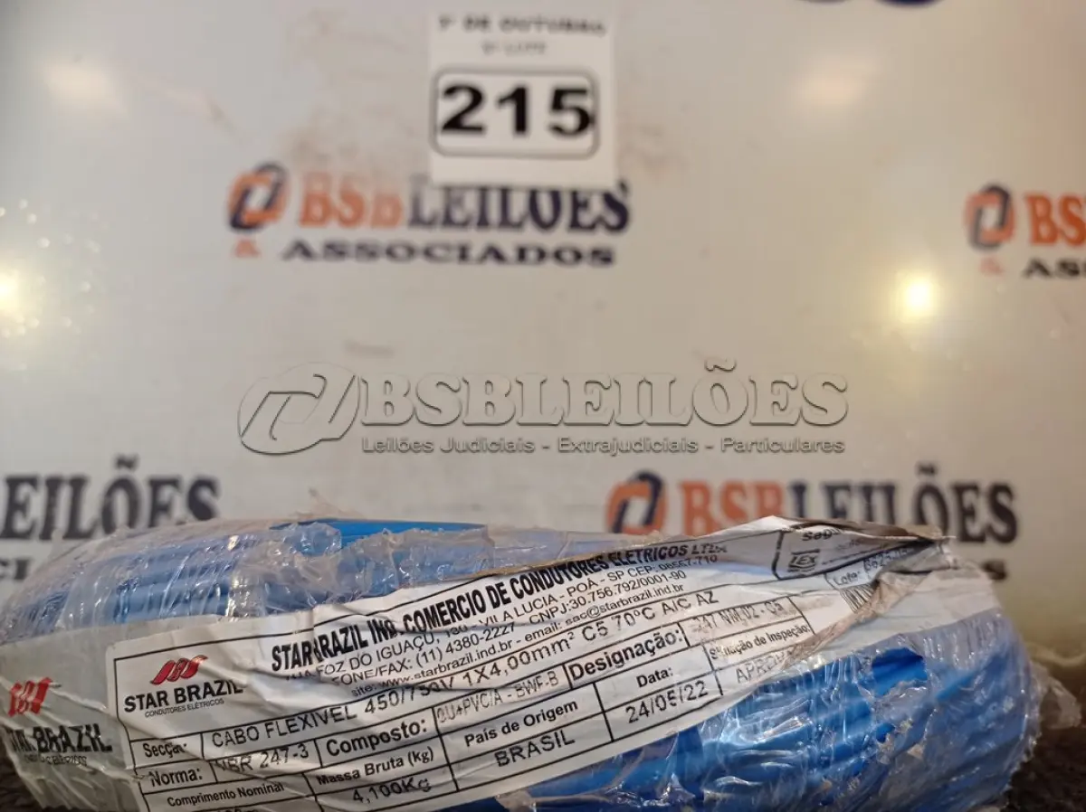 LOTE 215