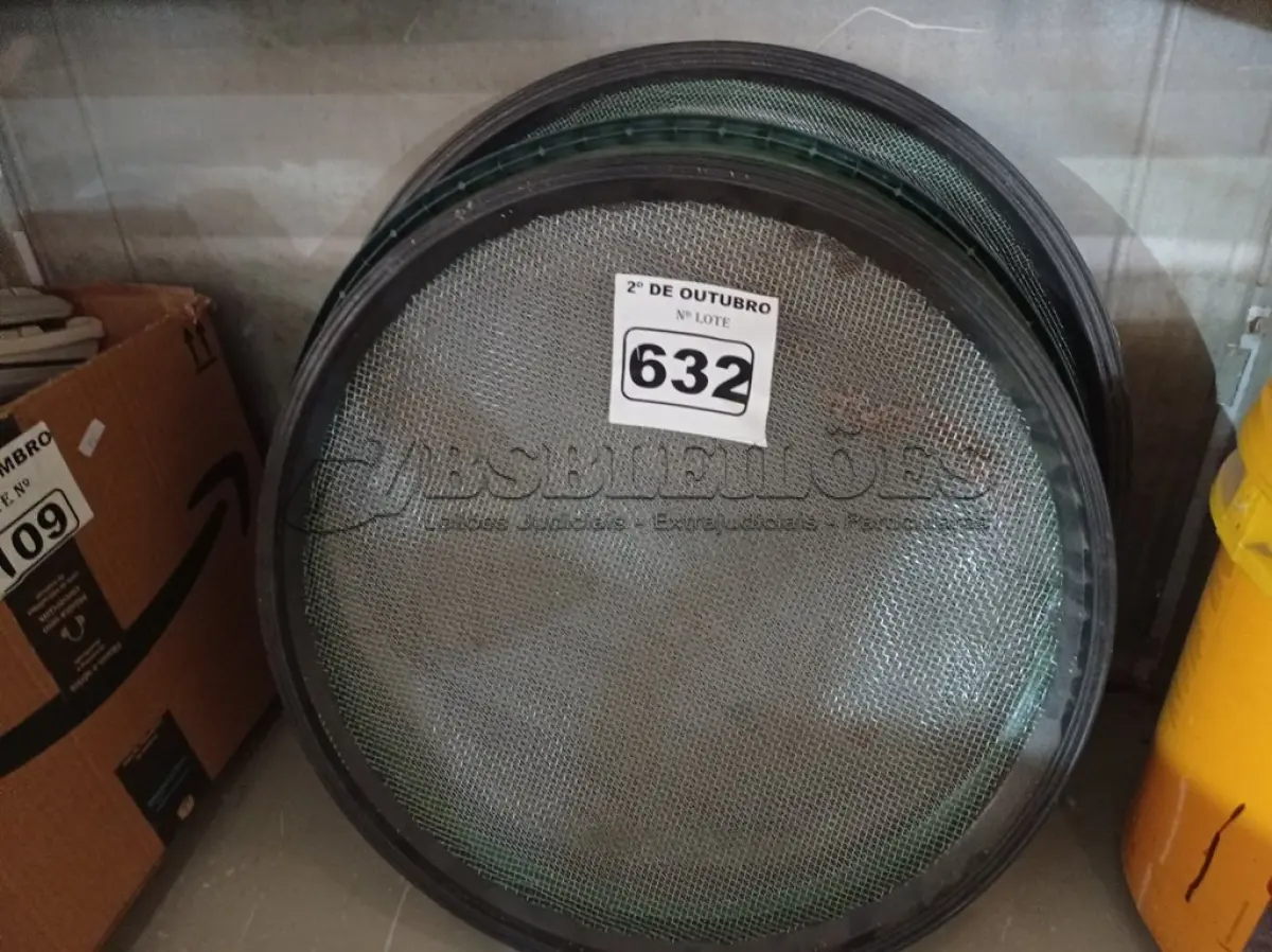 LOTE 632