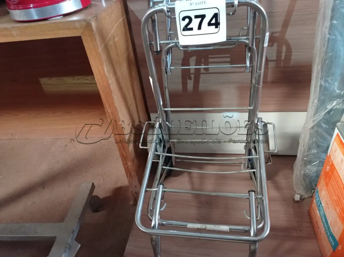 LOTE 274 - 02 CARRINHOS PARA TRANSPORTE DE CARGAS. (NO ESTADO) ATENÇÃO! FAZER A VISITAÇÃO ANTES DE ARREMATAR, NÃO SABEMOS SE FUNCIONA. LEILÃO NÃO TEM GARANTIA E NEM DEVOLUÇÃO, SUJEITO A POSSÍVEIS AVARIAS VISÍVEIS/OCULTAS E/OU AUSÊNCIA DE COMPONENTES.