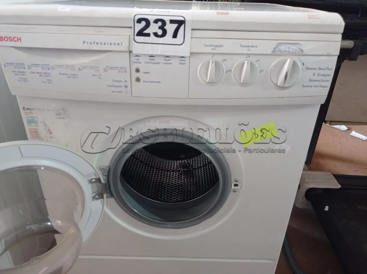 LOTE 237 - 01 LAVADORA BOSCH 220V. (NO ESTADO) ATENÇÃO! FAZER A VISITAÇÃO ANTES DE ARREMATAR, NÃO SABEMOS SE FUNCIONA. LEILÃO NÃO TEM GARANTIA E NEM DEVOLUÇÃO, SUJEITO A POSSÍVEIS AVARIAS VISÍVEIS/OCULTAS E/OU AUSÊNCIA DE COMPONENTES.