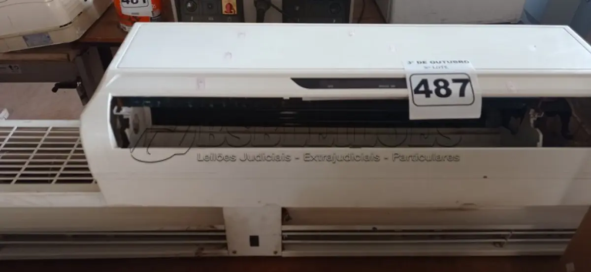 LOTE 487 - 01 EVAPORADORA COM AVARIAS E 01 CORTINA DE AR. (NO ESTADO) ATENÇÃO! FAZER A VISITAÇÃO ANTES DE ARREMATAR, NÃO SABEMOS SE FUNCIONA. LEILÃO NÃO TEM GARANTIA E NEM DEVOLUÇÃO, SUJEITO A POSSÍVEIS AVARIAS VISÍVEIS/OCULTAS E/OU AUSÊNCIA DE COMPONENTES.