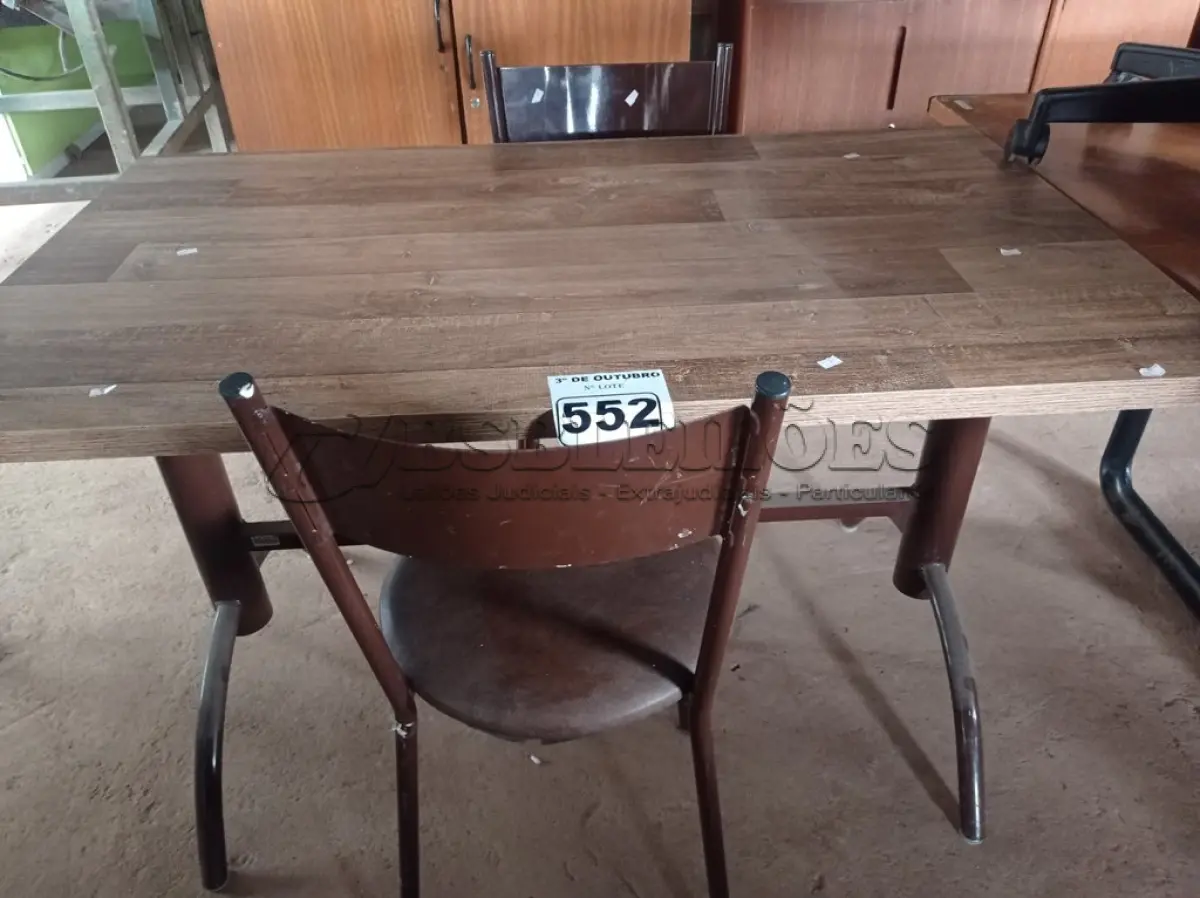 LOTE 552
