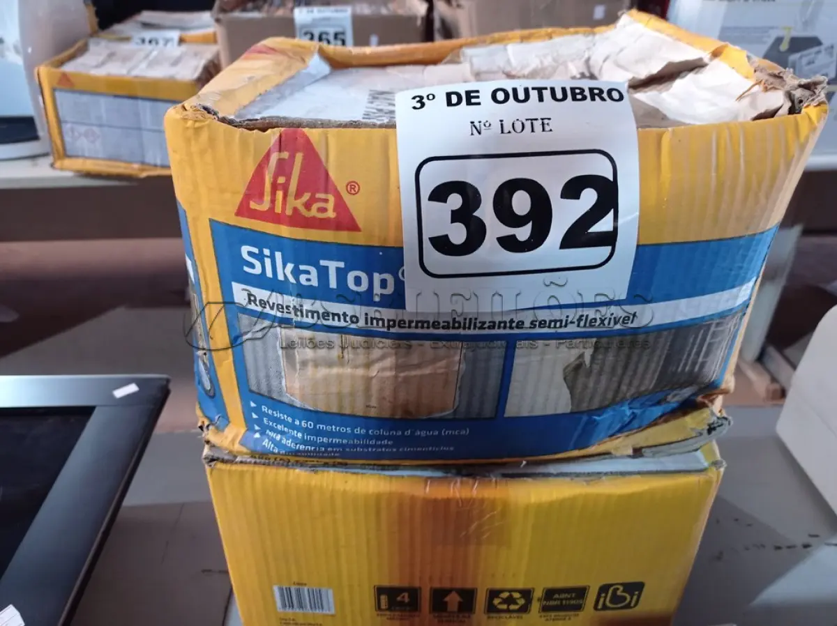 LOTE 392 - 02 CAIXAS DE SIKA TOP-100, REVESTIMENTO IMPERMEABILIZANTE SEMI-FLEXIVEL 18KG. (NO ESTADO) ATENÇÃO! FAZER A VISITAÇÃO ANTES DE ARREMATAR, NÃO SABEMOS SE FUNCIONA. LEILÃO NÃO TEM GARANTIA E NEM DEVOLUÇÃO, SUJEITO A POSSÍVEIS AVARIAS VISÍVEIS/OCULTAS E/OU AUSÊNCIA DE COMPONENTES.