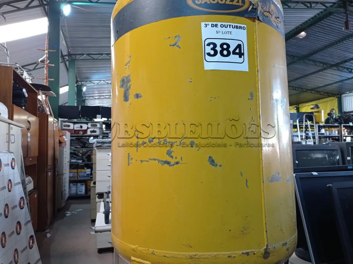LOTE 384 - 01 TANQUE HIDROPNEUMÁTICO JACUZZI. (NO ESTADO) ATENÇÃO! FAZER A VISITAÇÃO ANTES DE ARREMATAR, NÃO SABEMOS SE FUNCIONA. LEILÃO NÃO TEM GARANTIA E NEM DEVOLUÇÃO, SUJEITO A POSSÍVEIS AVARIAS VISÍVEIS/OCULTAS E/OU AUSÊNCIA DE COMPONENTES.