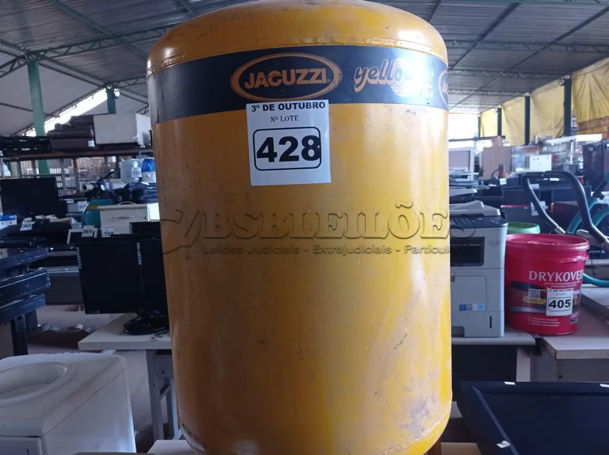 LOTE 428 - 01 TANQUE HIDROPNEUMÁTICO JACUZZI. (NO ESTADO) ATENÇÃO! FAZER A VISITAÇÃO ANTES DE ARREMATAR, NÃO SABEMOS SE FUNCIONA. LEILÃO NÃO TEM GARANTIA E NEM DEVOLUÇÃO, SUJEITO A POSSÍVEIS AVARIAS VISÍVEIS/OCULTAS E/OU AUSÊNCIA DE COMPONENTES.