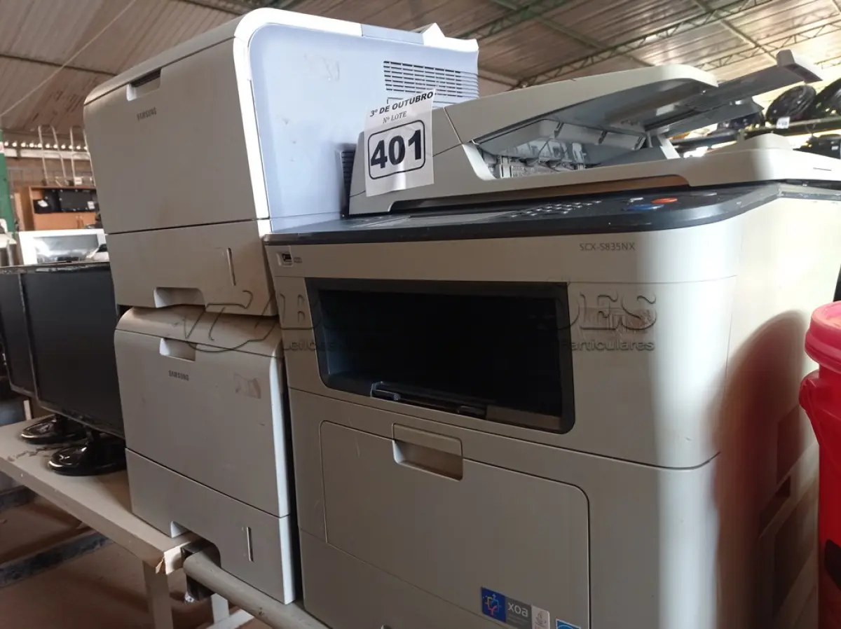 LOTE 401 - 03 IMPRESSORAS SAMSUNG SENDO 01 MULTIFUNCIONAL MODELO SCX-5835NX. (NO ESTADO) ATENÇÃO! FAZER A VISITAÇÃO ANTES DE ARREMATAR, NÃO SABEMOS SE FUNCIONA. LEILÃO NÃO TEM GARANTIA E NEM DEVOLUÇÃO, SUJEITO A POSSÍVEIS AVARIAS VISÍVEIS/OCULTAS E/OU AUSÊNCIA DE COMPONENTES.